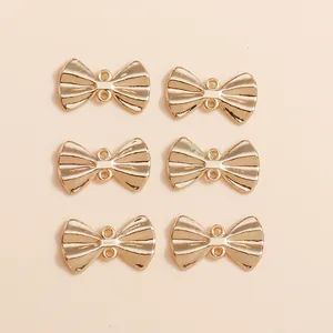 Gouden vlinderhangers van legering met dubbele lussen voor DIY sieraden 6st