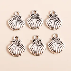 Vue détaillée de six pendentifs coquilles en alliage argenté vintage pour bijoux DIY