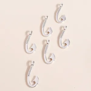 Lot de six pendentifs d'hameçon en alliage argenté avec texture spirale pour bijoux DIY