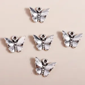 Vintage Alloy Butterfly Pendants Antique Silver Tone Animal Charms For DIY Jewelry Making Necklaces Bracelets Accessories