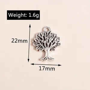 Dettaglio ciondolo albero della vita in lega con dimensioni 22mm x 17mm e peso 1,6g