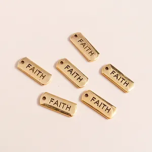Pack de 6 colgantes rectangulares dorados con grabado FAITH para creación de joyas
