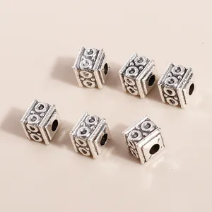 Antiksilber Legierung Quadratische Zwischenperlen Geometrisches Totem-Muster Relief Für DIY Schmuckherstellung Retro Armband Würfelperlen