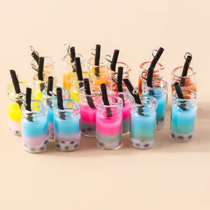 Miniatuur bubble tea bedeltjes van hars in kleurrijke tinten voor DIY-sieraden