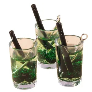 Ciondoli a mini bicchiere in resina verde con glitter e anelli in metallo per gioielli fai da te