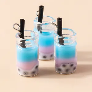 Drie schattige acryl bubble tea bedeltjes met kleurverloop voor DIY-sieraden maken