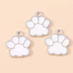 Trois pendentifs en émail blanc en forme de patte de chat pour création bijoux