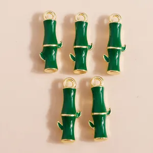 Ciondolo in Lega di Zinco a Forma di Bambù Smaltato Senza Catena per Fai da Te Gioielli Verde Oro Botanico Ciondolo Charm