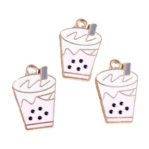 Ciondoli a forma di bubble tea in smalto rosa e bianco per la creazione di gioielli