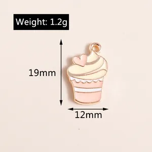 Detailansicht eines 19mm Cupcake-Anhängers mit rosa Herz für DIY-Schmuckherstellung