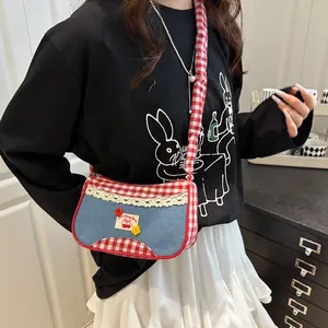 Bolso bandolera de mezclilla estilo japonés con cuadros rojos y bordado de cerezas
