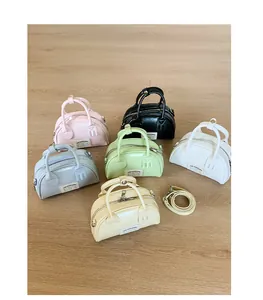 Set di mini borse a mano bowling nei colori rosa, nero, blu, verde, bianco e giallo
