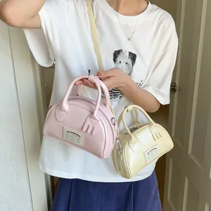 Sac Bowling de Mode en Cuir PU pour Femmes Avec Décor Créatif de Fourchette Cuillère Étiquette Amusante Sac à Bandoulière