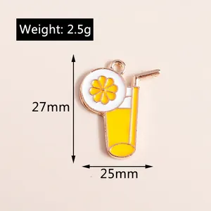 Detailed size view of yellow drink cup charm showing dimensions 27x25mm and weight 2.5g