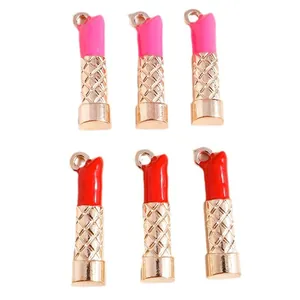 Ciondoli a forma di rossetto in smalto rosa e rosso con basi in oro rosa per gioielli fai-da-te