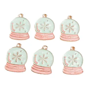 Sechser-Set Emaille-Schneeflocken-Kristallkugel-Anhänger in Mintgrün und Rosa mit Goldrand