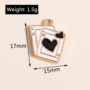 Detail view of heart poker card alloy pendant with dimensions 17mm by 15mm and 1.5g weight