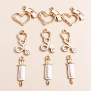 Breloques en Alliage Émaillé Thème Médical Coiffe d'Infirmière Stéthoscope Seringue Pendentifs Pour Création Bijoux DIY Cadeaux