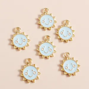 Pendentifs soleil sourire dorés avec émail bleu clair pour création de bijoux DIY 10pcs