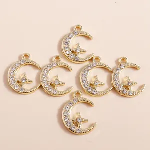 Fünf goldene Mond- und Sternanhänger mit weißen Strasssteinen für DIY-Schmuck