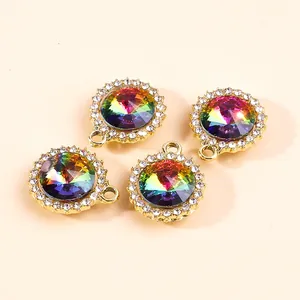 Pendentifs ronds en cristal de luxe avec pierres arc-en-ciel et bordure dorée