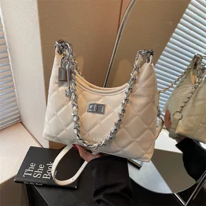 Women Quilted Chain Bag PU Leather Large Capacity Hobo Bag Urban Minimalist Solid Color Crossbody Shoulder Bag For Daily Fashion