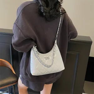 Chic quilted silver chain shoulder bag in light grey faux leather for modern women