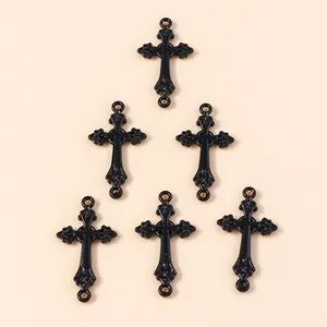 Lot de six pendentifs croix rose gothiques noir mat pour la création de bijoux DIY