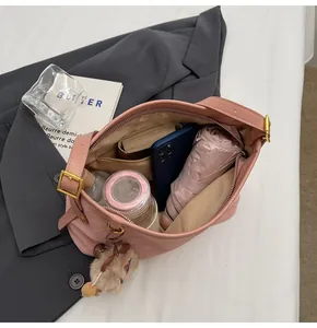 Sac cabas rose matelassé avec grand espace pour téléphone, parapluie et accessoires