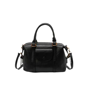 Borsa a mano vintage nera in pelle PU con texture a pieghe e dettagli in metallo dorato