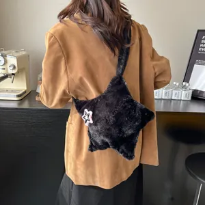 Elegante borsa a tracolla nera in peluche a forma di stella in pelliccia sintetica