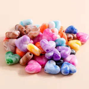 Perles en forme de cœur marbré coloré pour bijoux DIY avec trou et dégradé