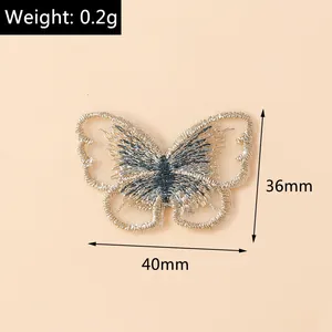 Dettaglio della toppa ricamata a farfalla da 40mm con design ultraleggero da 0,2g