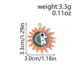 Detailed view showing astronaut sun enamel pendant dimensions 3.3cm with weight specs