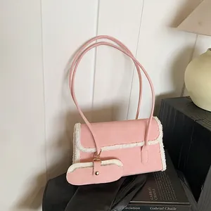 Sac Sous le Bras Rétro en Cuir PU pour Femmes Bordure en Peluche Couleur Unie Sac à Épaule Avec Mini Pochette Mode