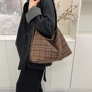 Grand sac cabas à carreaux marron pour femme style Hobo décontracté avec bandoulière large