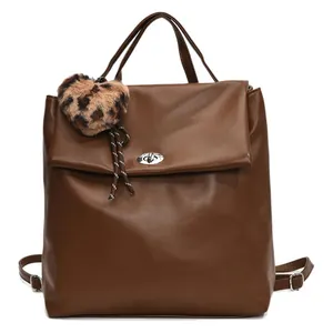 Brauner PU-Lederrucksack mit silbernem Drehverschluss und Leopardenherz für Damen