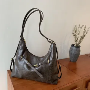 Women Large Capacity Retro PU Leather Tote Bag Casual Daily Commuting Hobo Shoulder Bag With Decorative Strap Gold Hardware Handbag