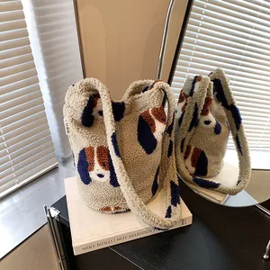 Borsa a Secchiello in Peluche di Finta Lana di Agnello da Donna Retro Leopardo Cartone Animato Cane Totem Etnico Quadri Grande Capacità Borsa a Tracolla per il Quotidiano Casual
