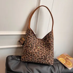 Retro Leopard Print Tote Bag Suede Canvas Large Capacity Shoulder Bag With Mini Pouch Charm Minimalist Hobo Underarm Bag