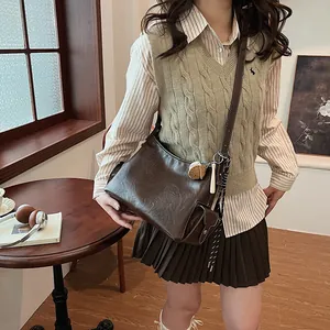 Borsa a secchiello retrò marrone scuro con trama litchi e tasca laterale in stile vintage