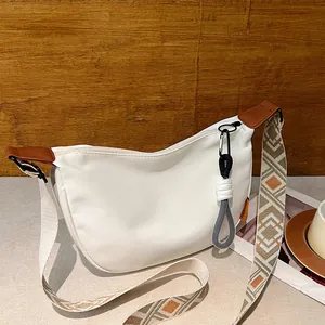 Sac Bandoulière Demi-Lune pour Femmes en Tissu Oxford Style Ethnique Sac Hobo Avec Large Sangle Mode Décontractée Navette