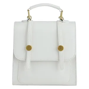 Sac à main minimaliste en similicuir blanc avec boucles dorées et poignée supérieure