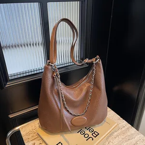 Borsa Hobo da Donna in Pelle PU con Texture Litchi Minimalista Borsa a Spalla di Grande Capacità con Catena in Metallo