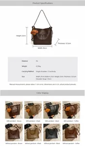 Detaillierte Größenangaben für minimalistische PU-Leder Beuteltasche mit Plüsch-Anhänger