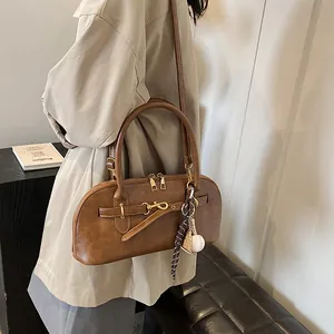 Vintage PU Leather Underarm Shoulder Bag For Women Large Capacity Retro Shell Handbag With Baseball Pendant Fashion Tote