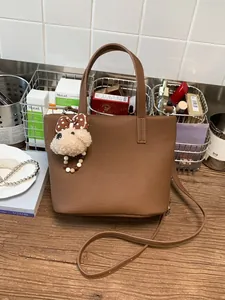 Dames Retro PU Lederen Emmer Tas Minimalistische Lychee Textuur Handtas Mode Crossbody Schoudertas Met Pluche Beer Hanger Dagelijkse Casual Tas
