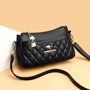 Damen Gesteppte Umhängetasche PU-Leder Lychee-Textur Schultertasche Mit Goldfarbenem Känguru-Logo Metall-Anhänger Quadratische Tasche