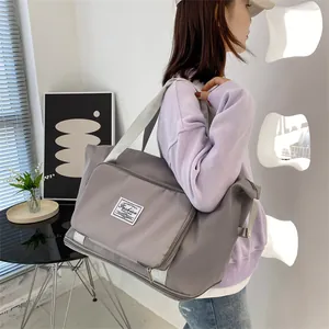 Bolsa de viaje grande gris-violeta para fitness y yoga con correas ajustables