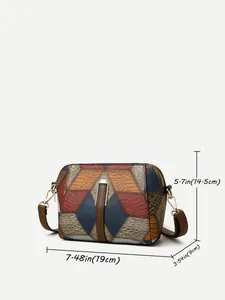Detailansicht der Patchwork-Umhängetasche aus Leder mit Maßen 19 cm x 14,5 cm x 9 cm